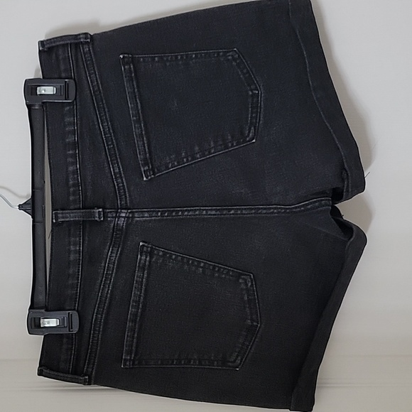 Old Navy Size 8 Washed Black Denim Mid Rise Cuffed Hem Shorts, Gently Used - Picture 12 of 12